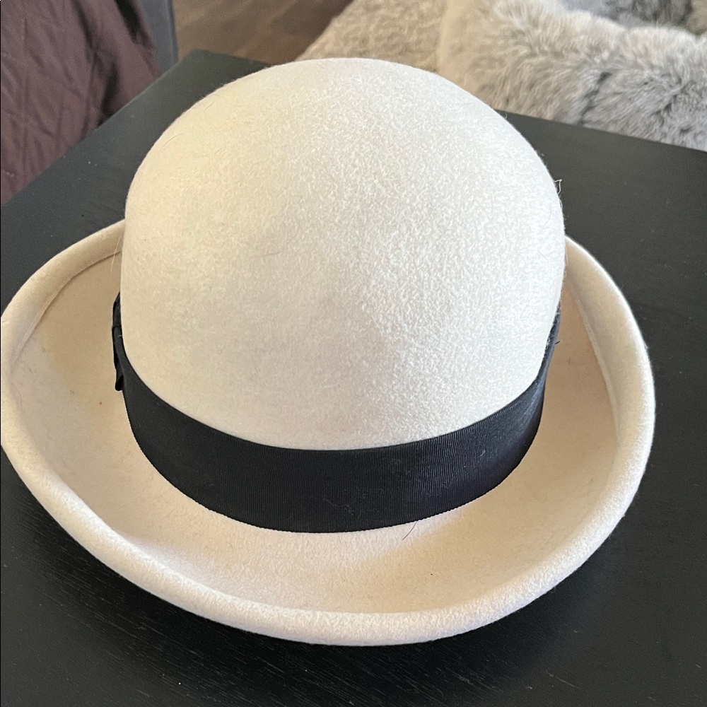 Elegant White felt Bowler Hat with Black Band